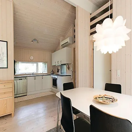 Aakirkeby With A Fireplace 01 Semesterbostad